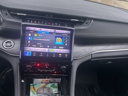 Used 2021 Jeep Grand Cherokee L Limited image 13