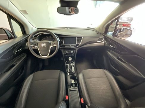 Used 2018 Buick Encore Preferred image 9