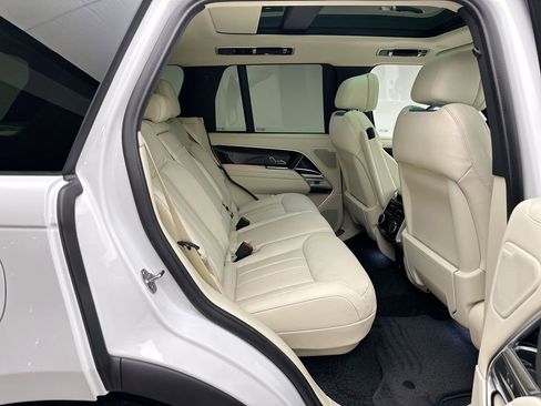 New 2026 Land Rover Range Rover SE image 19