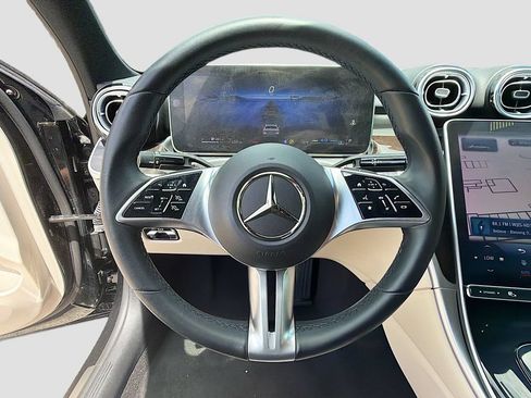 Used 2022 Mercedes-Benz C 300 Sedan w/ Pinnacle Trim Package image 40