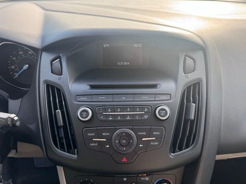 Used 2015 Ford Focus SE w/ SE Sport Package image 15