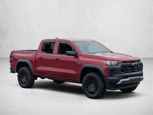 Used 2026 Chevrolet Colorado Trail Boss AWD/4WD image 3