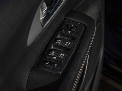 Used 2020 Chrysler Pacifica Limited w/ S Appearance Package image 24