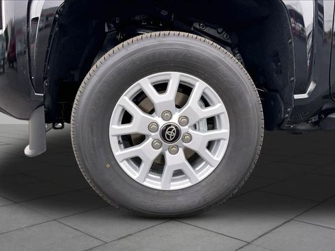 New 2026 Toyota Tacoma SR5 AWD/4WD image 11