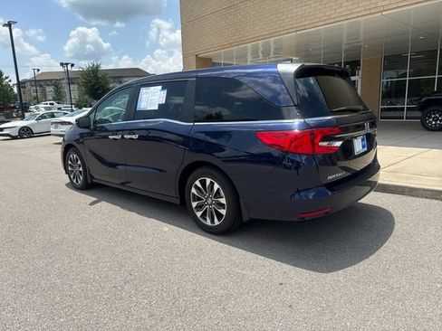Certified 2024 Honda Odyssey EX-L image 2
