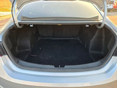 Used 2022 Chevrolet Malibu LT image 28