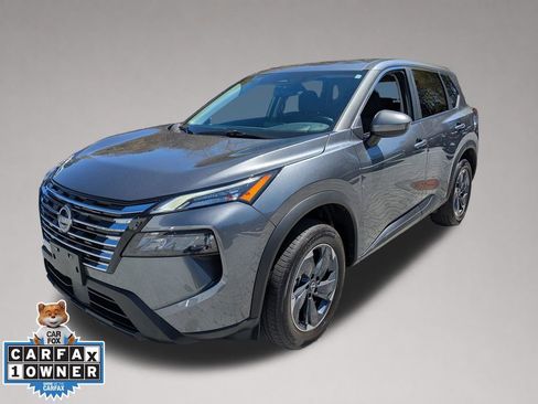 Used 2025 Nissan Rogue SV FWD image 8