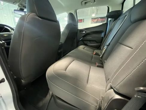 Used 2022 Chevrolet Colorado LT w/ LT Convenience Package AWD/4WD image 13