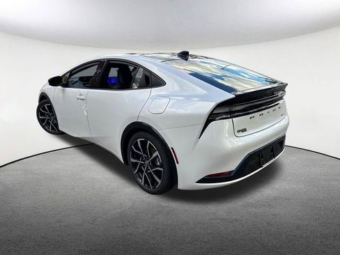 New 2026 Toyota Prius Plug-In Hybrid image 9