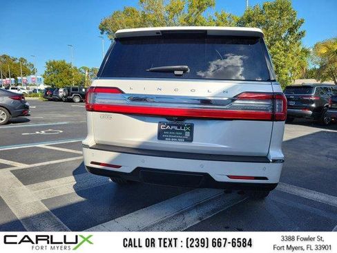 Used 2018 Lincoln Navigator Premiere image 5