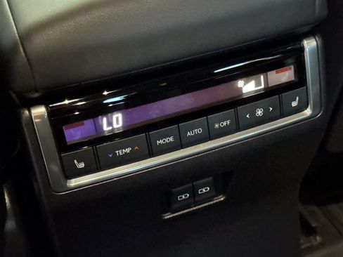Used 2024 Lexus GX 550 w/ Accessory Package (Z1) AWD/4WD image 14