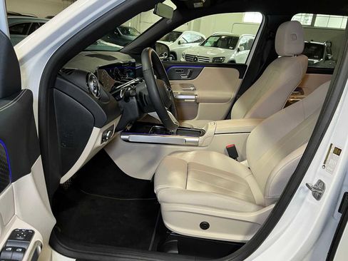 Certified 2025 Mercedes-Benz GLB 250 4MATIC image 23