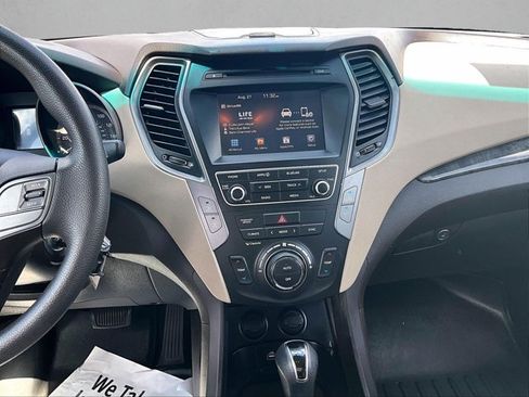 Used 2017 Hyundai Santa Fe Sport FWD image 8