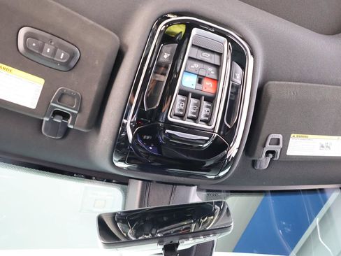Used 2022 Jeep Grand Cherokee L Overland w/ Luxury Tech Group IV AWD/4WD image 56