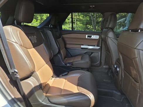 Certified 2023 Ford Explorer King Ranch w/ Technology Package AWD/4WD image 19