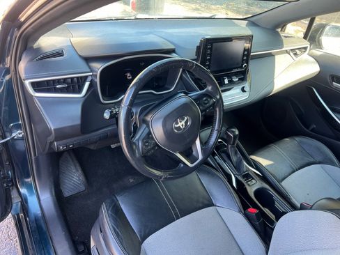 Used 2019 Toyota Corolla XSE image 18