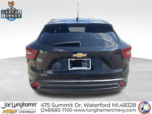 Used 2024 Chevrolet Trax LS w/ LS Convenience Package FWD image 4