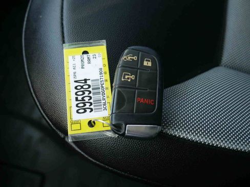 Used 2023 RAM ProMaster 2500 FWD image 33