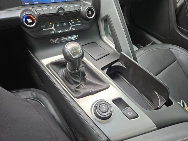 Used 2018 Chevrolet Corvette Stingray Coupe w/ Carbon Flash Badge Package RWD image 22