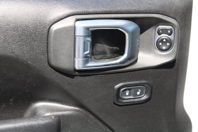 Used 2023 Jeep Wrangler Unlimited AWD/4WD image 15