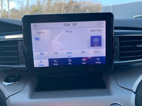 Used 2022 Ford Explorer XLT w/ Equipment Group 202A image 27