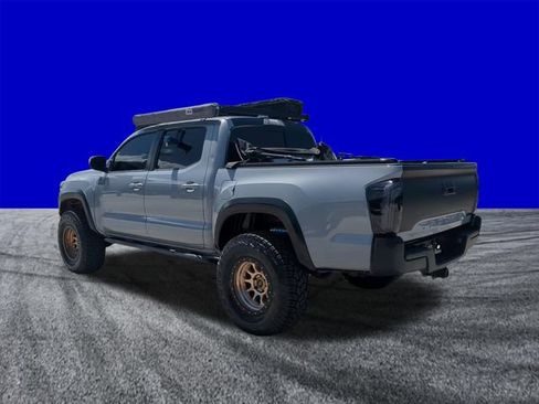 Used 2021 Toyota Tacoma TRD Off-Road AWD/4WD image 6
