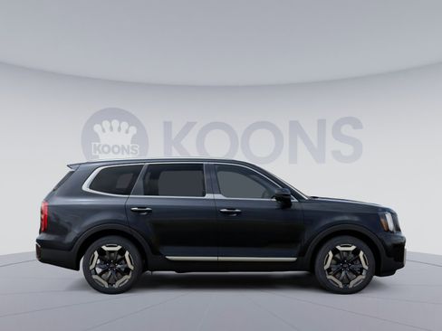 New 2025 Kia Telluride S image 10