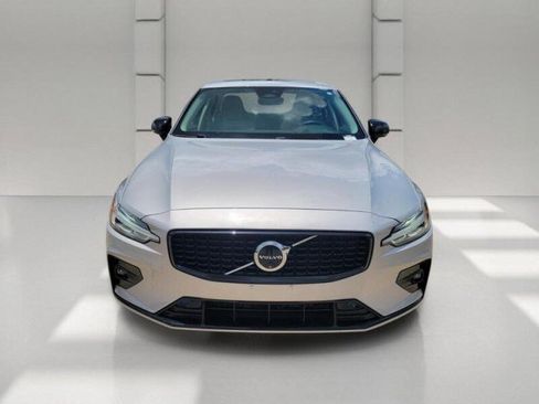 Used 2024 Volvo S60 B5 Plus FWD image 2