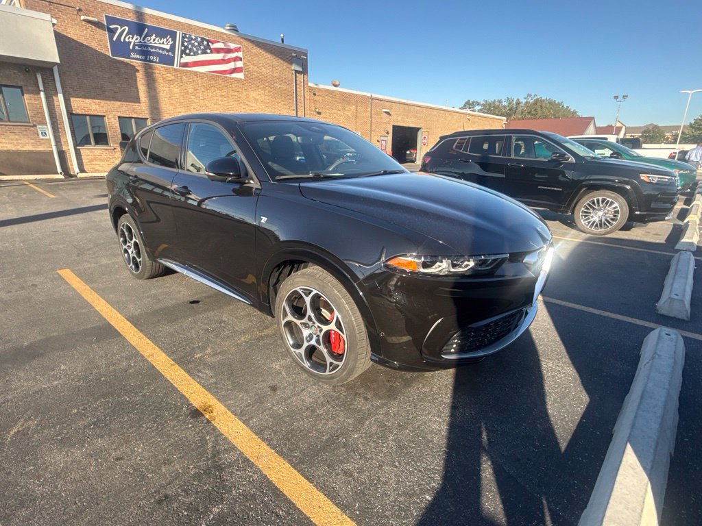 Used 2024 Alfa Romeo Tonale Ti w/ Active Assist Package AWD/4WD image 3