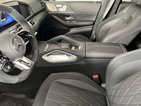 Certified 2025 Mercedes-Benz GLE 63 AMG S image 4
