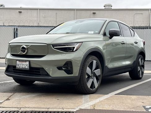 Used 2023 Volvo C40 P8 Recharge Ultimate w/ Protection Package Premier AWD/4WD image 2