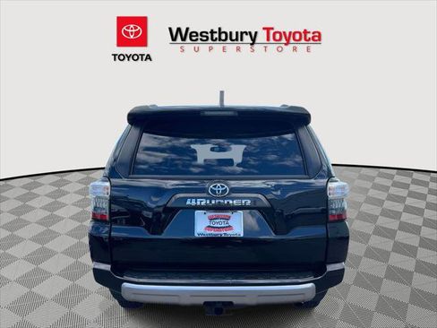 Certified 2024 Toyota 4Runner TRD Off-Road Premium AWD/4WD image 8