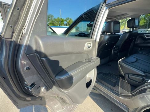 Used 2017 Nissan Pathfinder Platinum w/ Family Entertainment Package image 48
