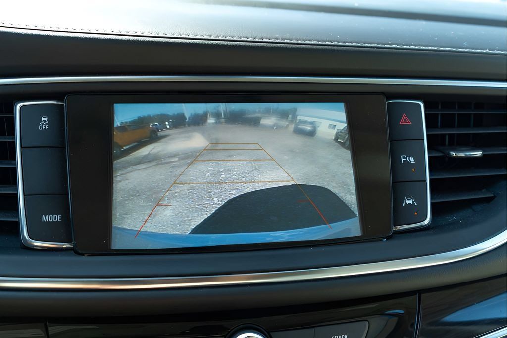 Used 2019 Buick Enclave Premium w/ Experience Buick Package FWD image 26