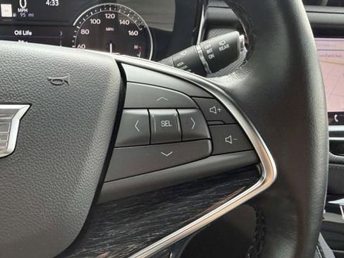 Certified 2023 Cadillac XT5 Premium Luxury AWD/4WD image 40