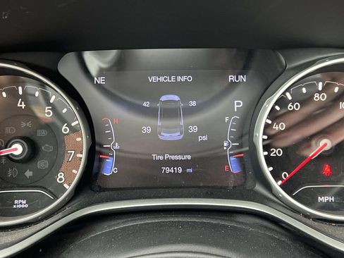 Used 2019 Jeep Compass Limited AWD/4WD image 17