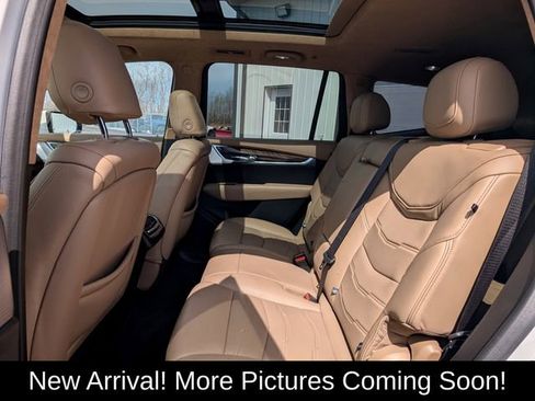 Certified 2022 Cadillac XT6 Premium Luxury w/ Platinum Package AWD/4WD image 3