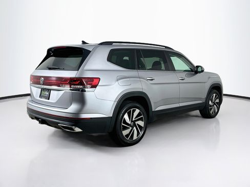 Used 2025 Volkswagen Atlas SE FWD image 9