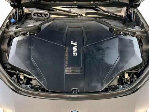Certified 2023 BMW i7 xDrive60 w/ Executive Package 2 AWD/4WD image 30