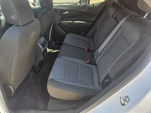 Used 2023 Chevrolet Equinox LT image 29