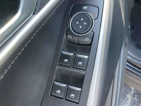 Used 2023 Ford Explorer XLT RWD image 16