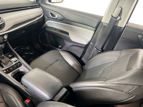 Used 2022 Jeep Compass Latitude AWD/4WD image 22