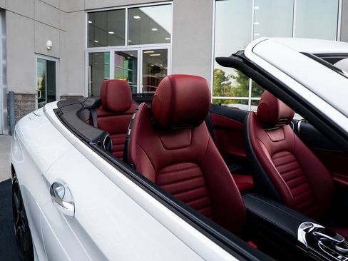 Used 2021 Mercedes-Benz C 300 4MATIC Cabriolet image 11