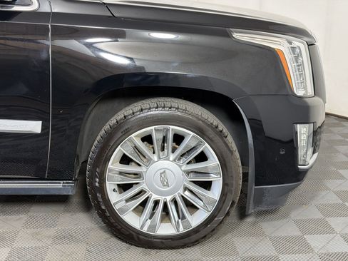 Used 2019 Cadillac Escalade Platinum AWD/4WD image 13