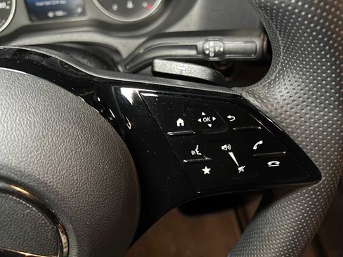 Used 2025 Mercedes-Benz Sprinter 2500 image 28