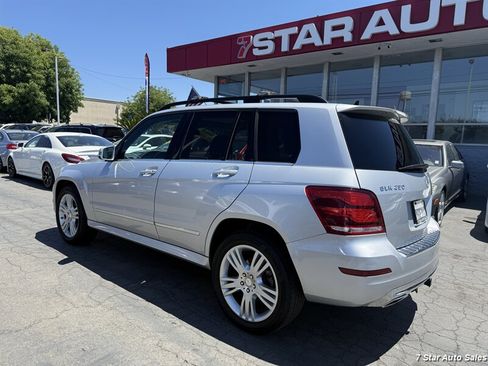 Used 2015 Mercedes-Benz GLK 250 BlueTEC 4MATIC image 4