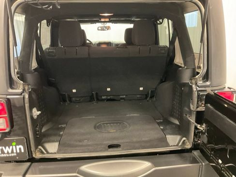 Used 2016 Jeep Wrangler Unlimited Sport AWD/4WD image 9