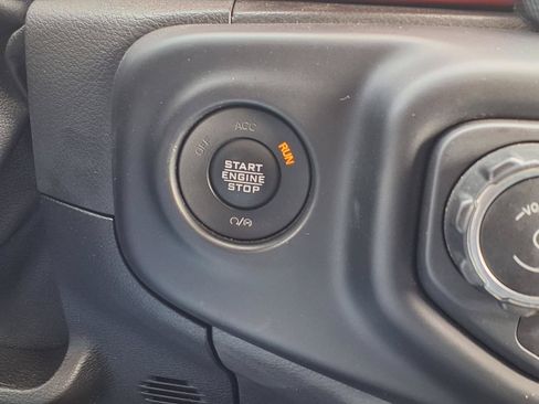 Used 2020 Jeep Gladiator Rubicon AWD/4WD image 23