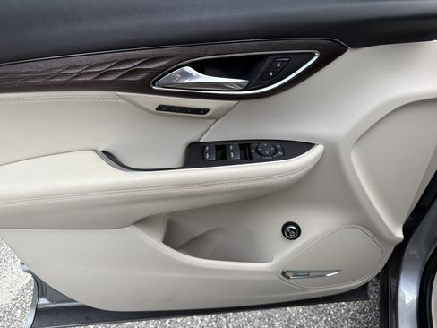 Certified 2023 Buick Envision Avenir FWD image 11