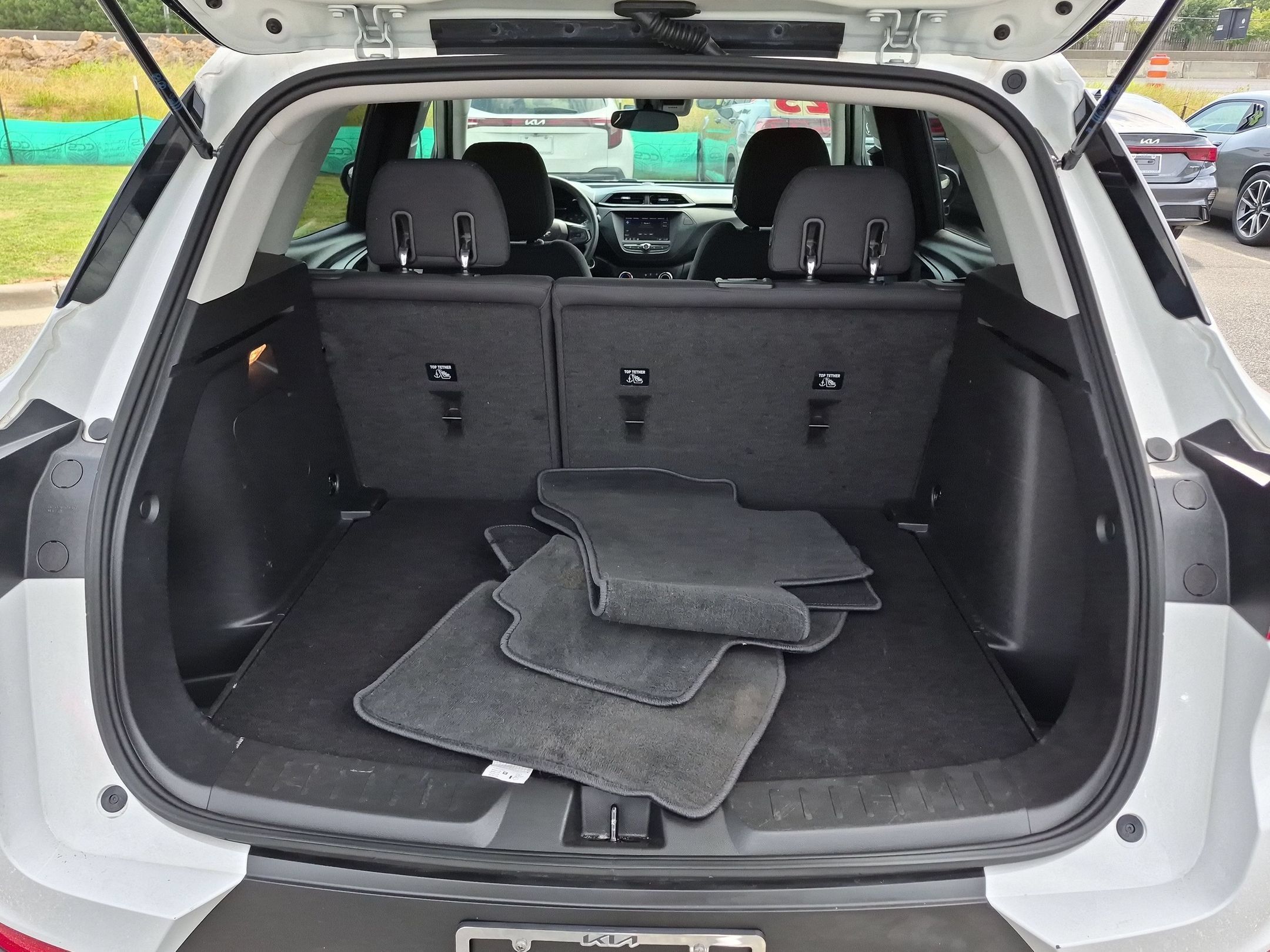 Used 2023 Chevrolet TrailBlazer LT FWD image 31